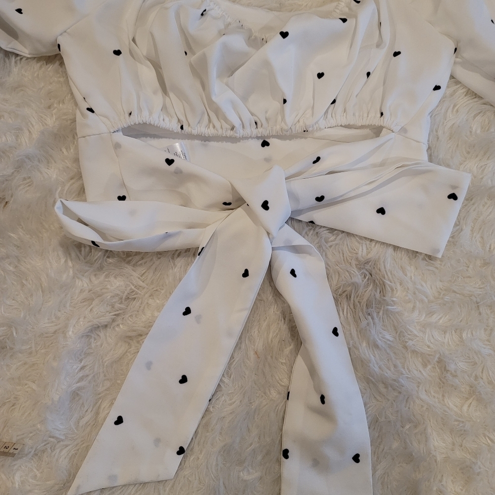 Milk & Honey Boutique puff Sleeves heart wrap crop top s… - Picture 12 of 17